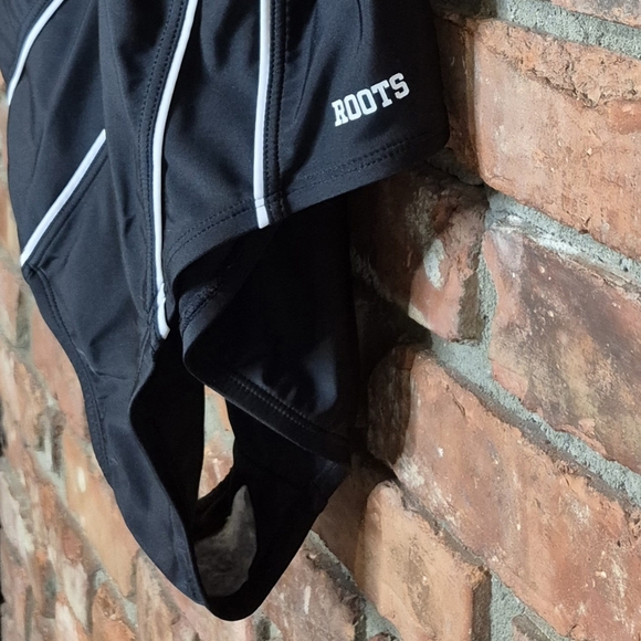 Roots Athletic One Piece Swimsuit – Size 18 Modest - Inner Bust Support - Picture 4 of 10